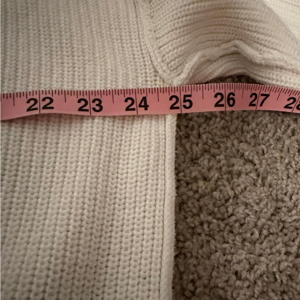 Aerie Beyond Cropped White Sweater Size Small - Picture 7 of 8